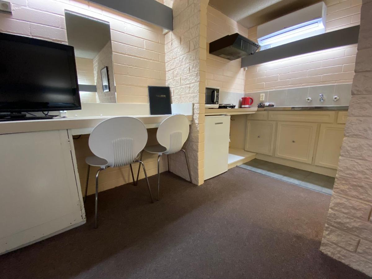 Mahogany Motel Warrnambool Extérieur photo