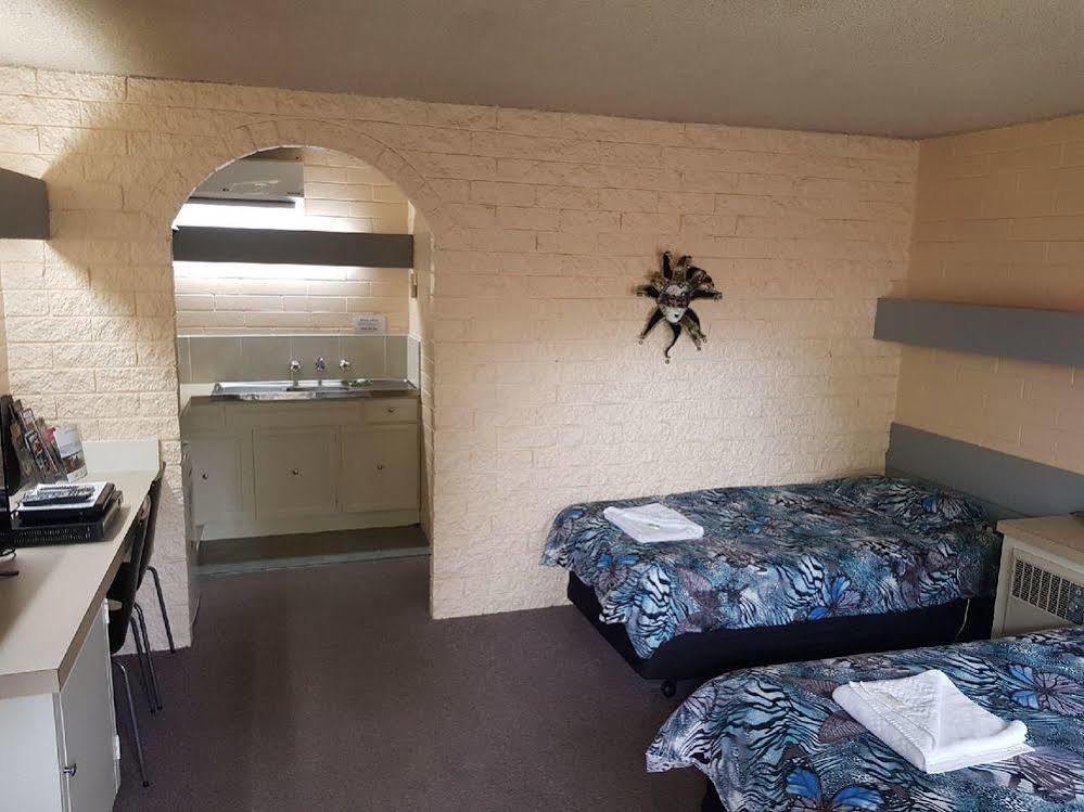 Mahogany Motel Warrnambool Extérieur photo